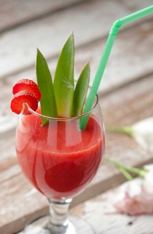 Kiwi and Strawberry Smoothie